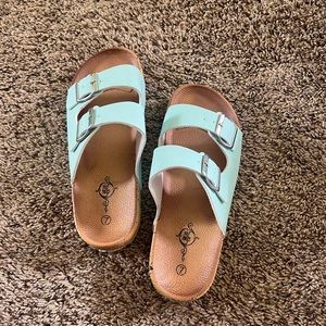 Girls size 7 sandal